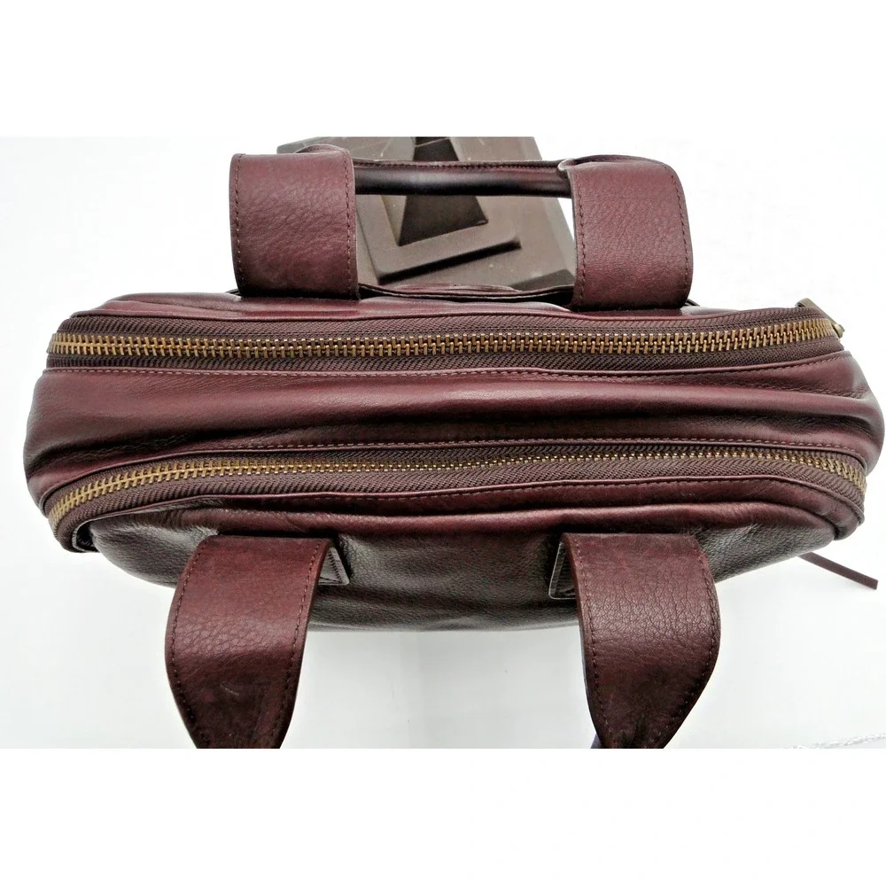 UGG AUSTRALIA UNISEX‎ LEATHER BRANFORD SLIM BRIEF BAG BROWN